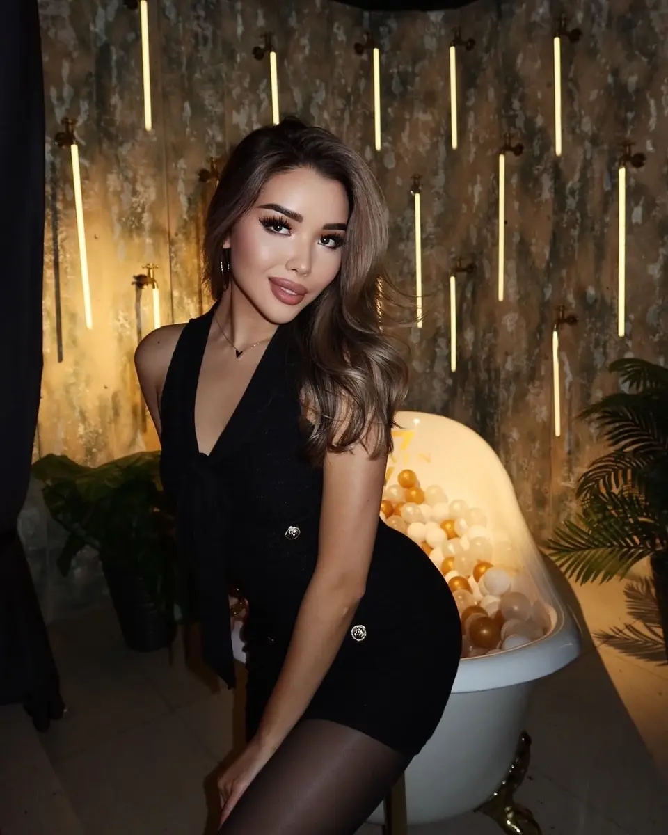 Дина эскорт в городе Москва